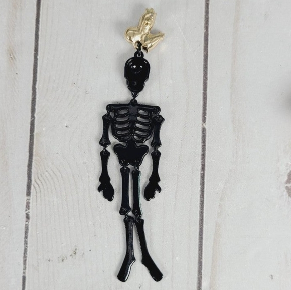 Betsey Johnson Skeleton Earrings Glow In The Dark - Picture 8 of 9